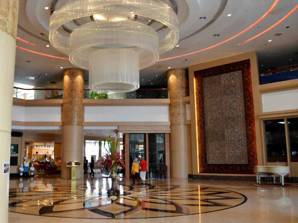The Puteri Pacific Johor Bahru Hotel Exterior foto